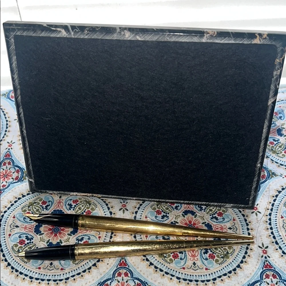 Black and Gold Office Pencil Case